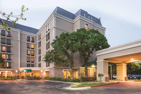 DoubleTree by Hilton Austin-University Area — photo 9