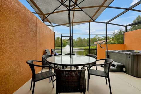 Regal Oaks Resort Vacation Townhomes by IDILIQ — balance & terrace