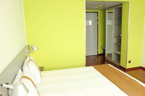 Holiday Inn Zürich Messe by IHG — photo 3