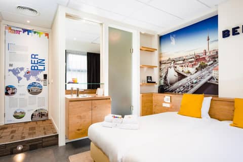 Citiez Hotel Amsterdam — hotel room