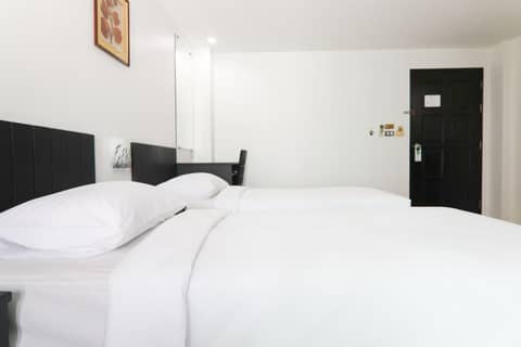 G House — hotel room