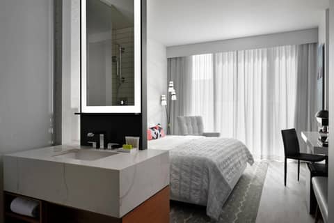 Le Meridien Denver Downtown — hotel room
