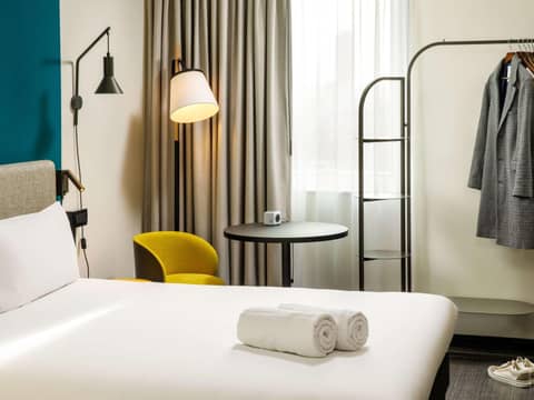 ibis London Blackfriars — hotel room