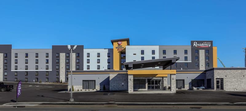 Best Western Plus Executive Residency Nashville — building