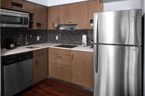 Hyatt House Dallas Uptown — kitchen