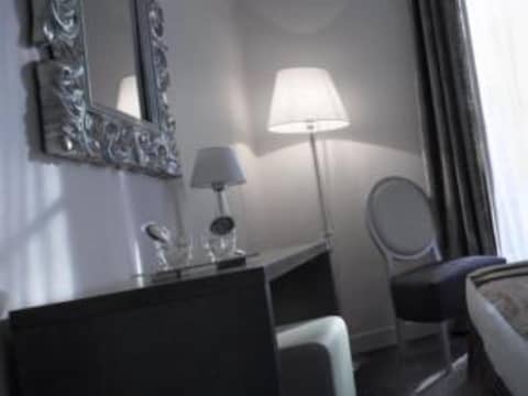 Hotel Villa Victoria — hotel room