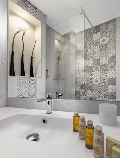 Hotel Villa Victoria — bathroom