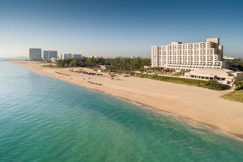 Fort Lauderdale Marriott Harbor Beach Resort & Spa — building