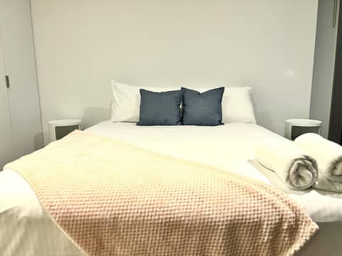 ReadySet Apartments on Rose Lane — photo 6