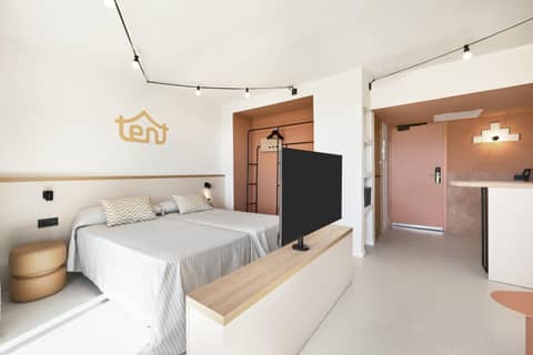 tent Calvia Beach — photo 9