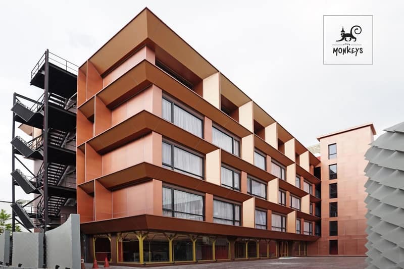 4 Monkeys Hotel — building