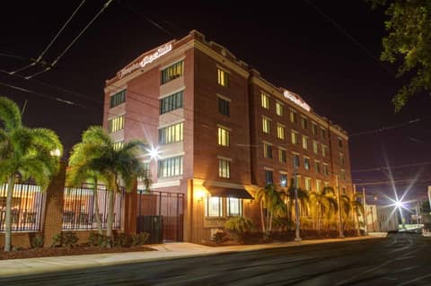 Hampton Inn & Suites Tampa Ybor City Downtown — photo 2