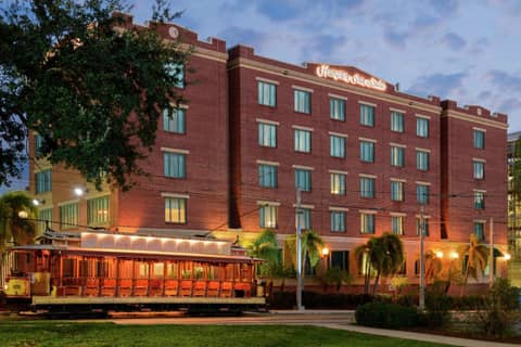 Hampton Inn & Suites Tampa Ybor City Downtown — photo 3