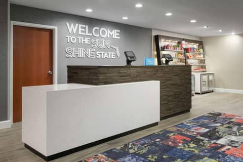 Hampton Inn & Suites Tampa Ybor City Downtown — photo 4