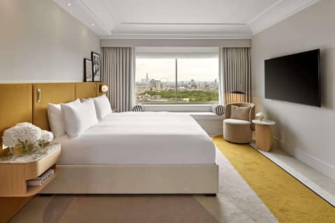 London Hilton on Park Lane — hotel room