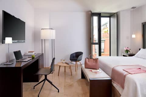 Hotel Rey Alfonso X — hotel room