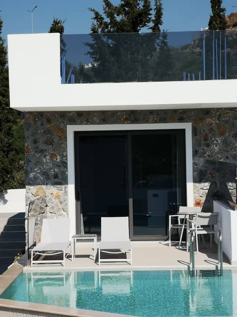 Zoes Hotel & Suites — photo 9
