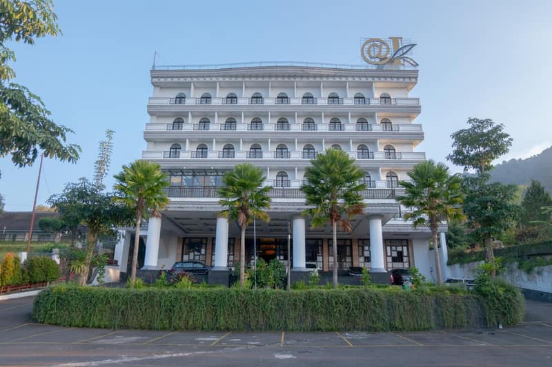 K Hotel Kaliurang — building