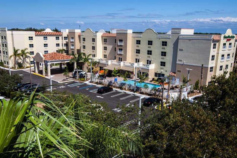 TownePlace Suites by Marriott Boynton Beach — building