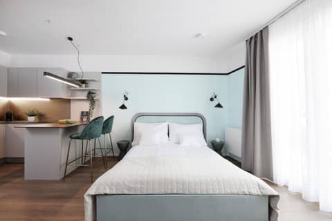 The Amberlyn Suite Hotel — bedroom
