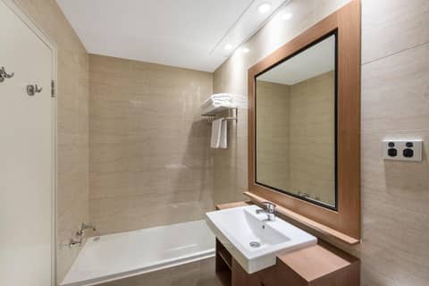 Quality Hotel Ambassador Perth — photo 2