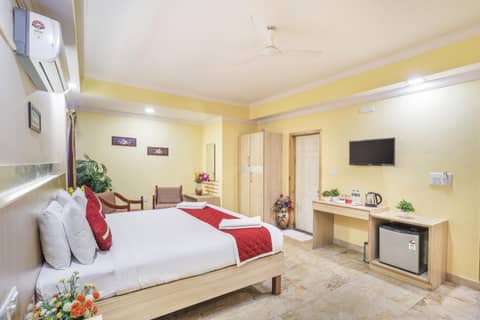 Octave Royal Opera — hotel room