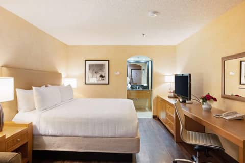 Best Western Plus Las Brisas Hotel — photo 2
