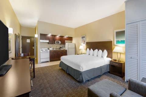 Best Western Naples Plaza Hotel — photo 5