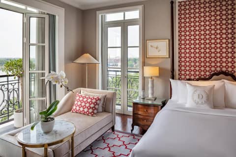 Mia Saigon – Luxury Boutique Hotel — hotel room