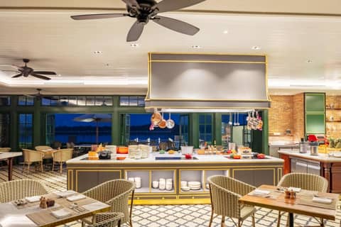 Mia Saigon – Luxury Boutique Hotel — dining