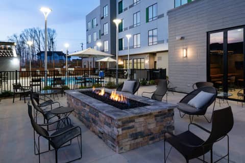 Courtyard Charlotte Steele Creek — photo 4