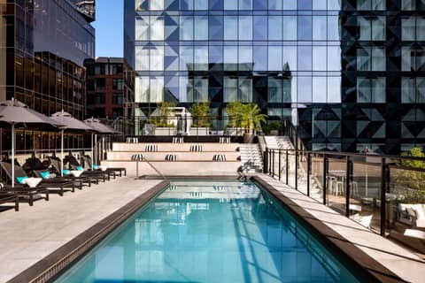Humaniti Hotel Montreal, Autograph Collection — photo 3