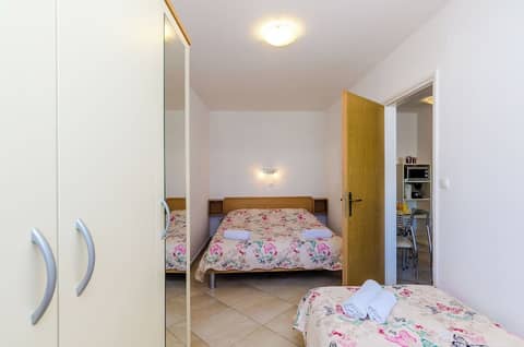 Orka Apartments — bedroom