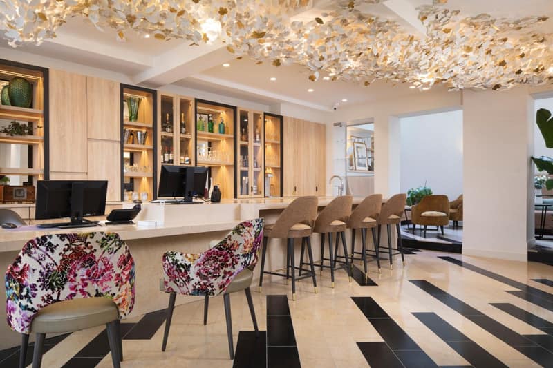 Hôtel des Champs-Elysées — recepcion & lobby