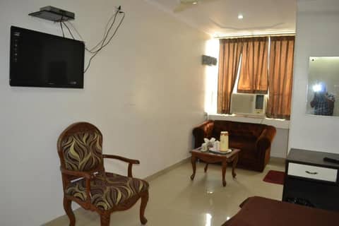 Hotel Jigyasa By Mayda Hospitality Pvt. Ltd. — hotel room