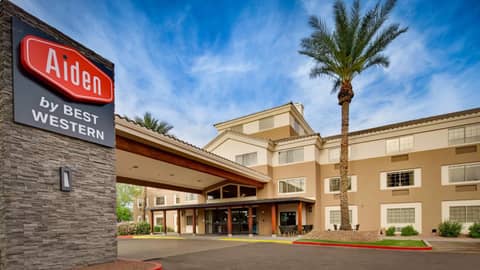 Aiden by Best Western Scottsdale North — photo 3