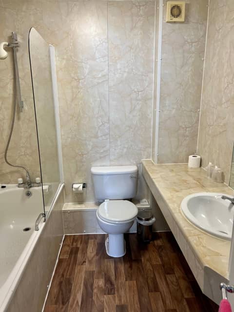 Eliza House — bathroom