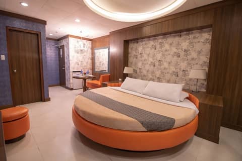 Victoria Court Malabon — hotel room