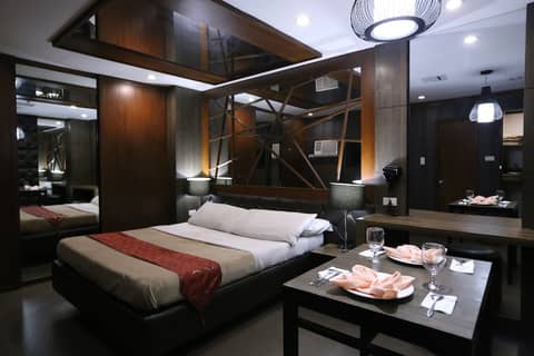 Victoria Court Malabon — hotel room