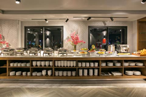 AVORA Boutique Hotel — dining