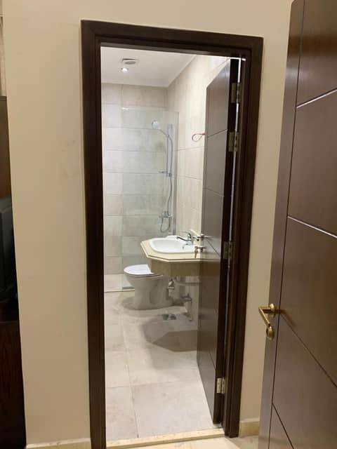 Miramar Talaat Harb Square — bathroom