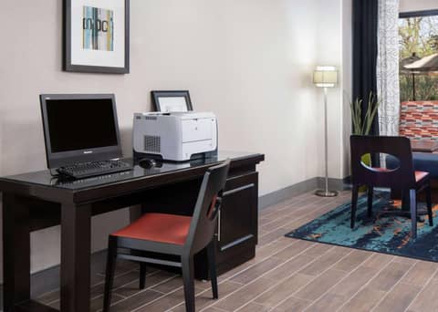 Hampton Inn Austin North — photo 8
