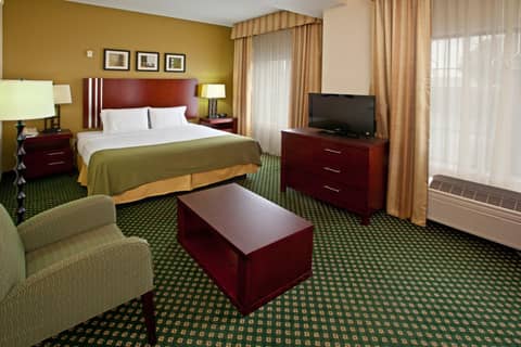Holiday Inn Express & Suites Indianapolis - East by IHG — photo 9