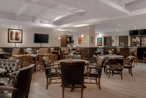 Ramada Plaza by Wyndham Calgary Downtown — photo 5