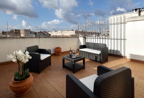 Exe International Palace — balance & terrace