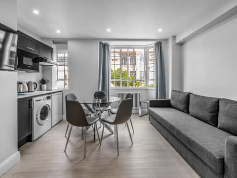 Chelsea Cloisters Serviced Apartments — living room