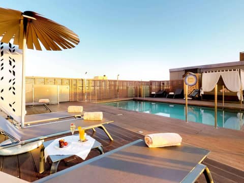 Novotel Madrid Center — recepcion & lobby