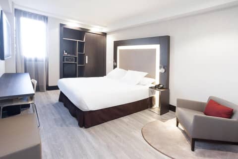 Novotel Madrid Center — bedroom