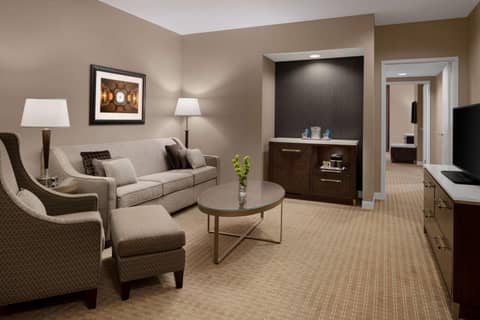 Hilton Indianapolis Hotel & Suites — photo 2