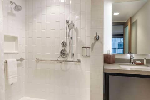 Cambria Hotel Denver Downtown RiNo — photo 5